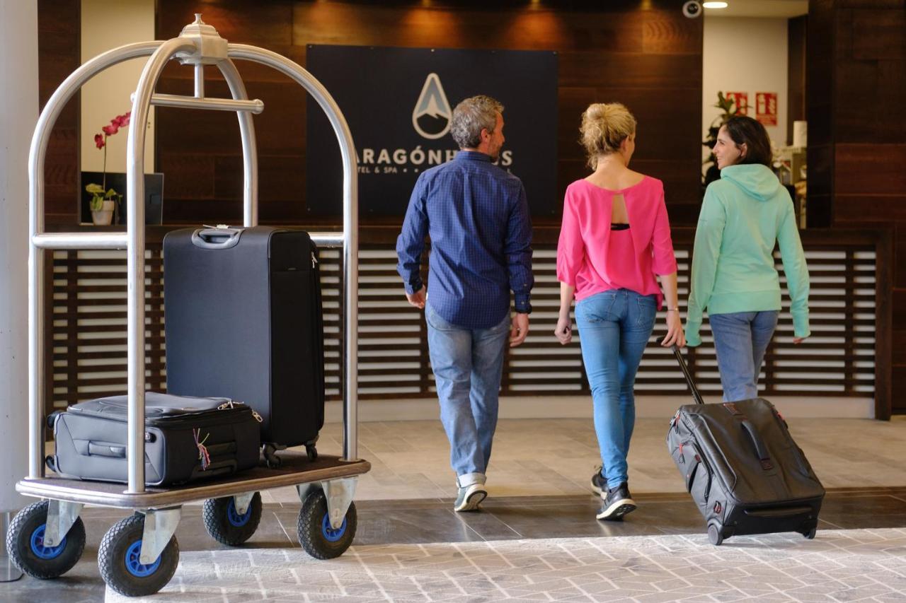 Snoe Aragon Hills Hotell Formigal Eksteriør bilde
