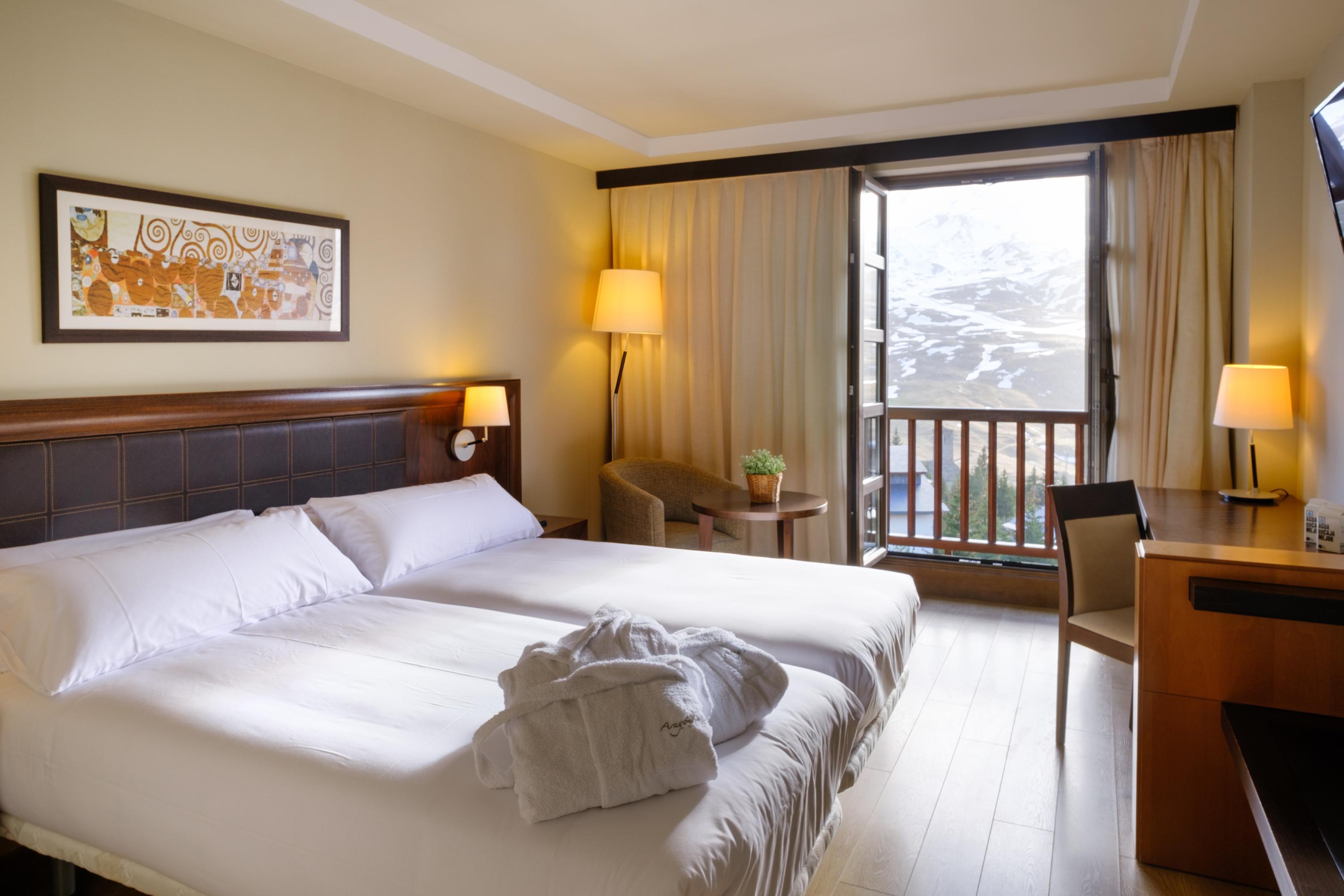 Snoe Aragon Hills Hotell Formigal Eksteriør bilde