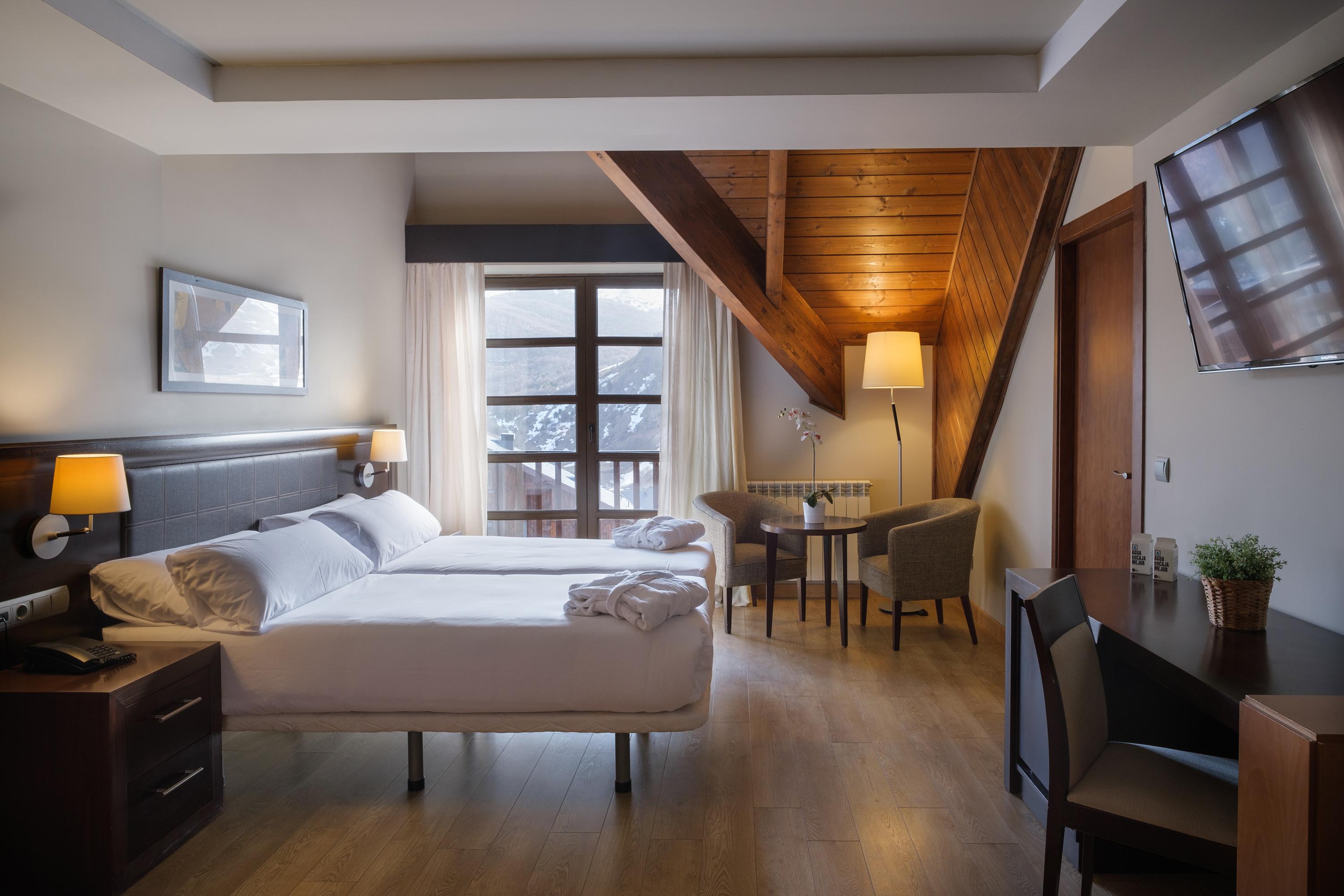 Snoe Aragon Hills Hotell Formigal Rom bilde