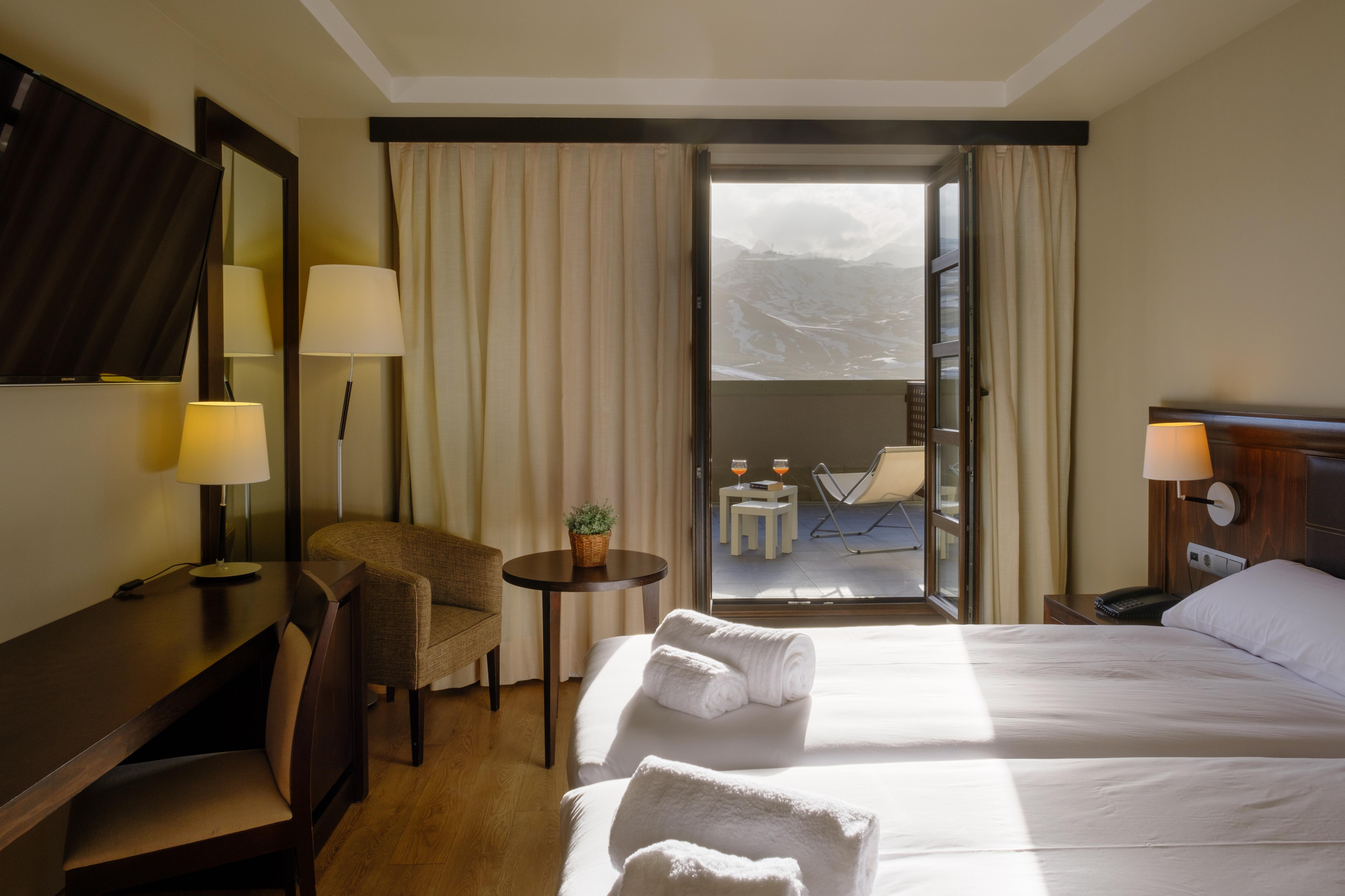 Snoe Aragon Hills Hotell Formigal Eksteriør bilde