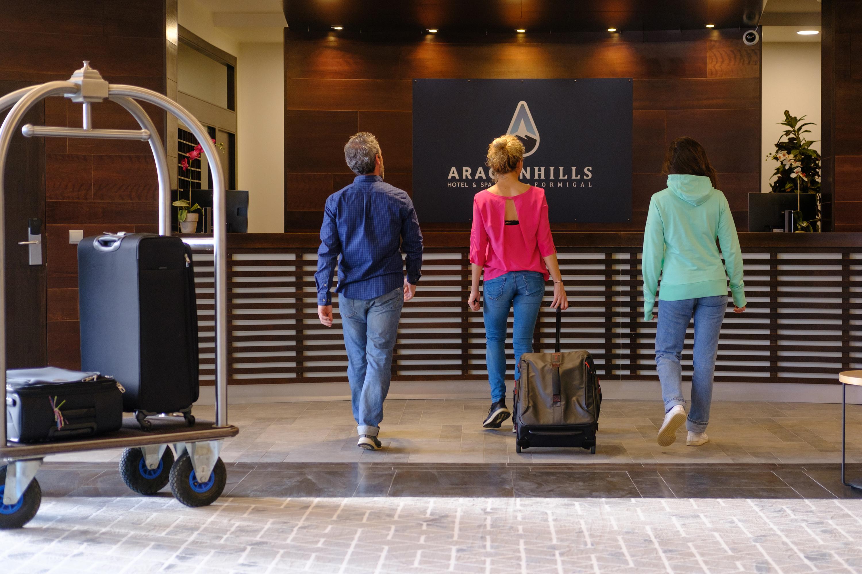 Snoe Aragon Hills Hotell Formigal Eksteriør bilde
