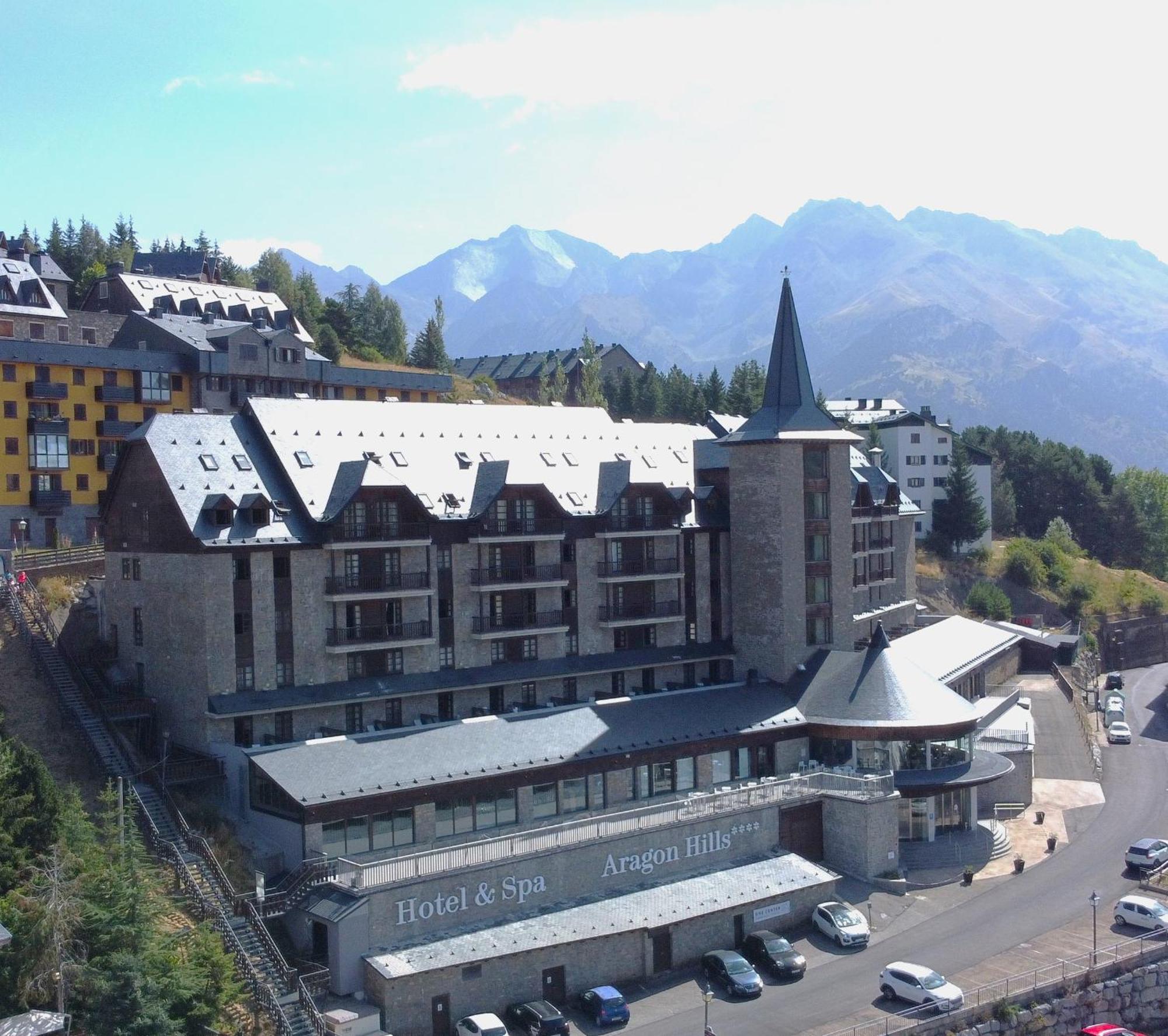 Snoe Aragon Hills Hotell Formigal Eksteriør bilde