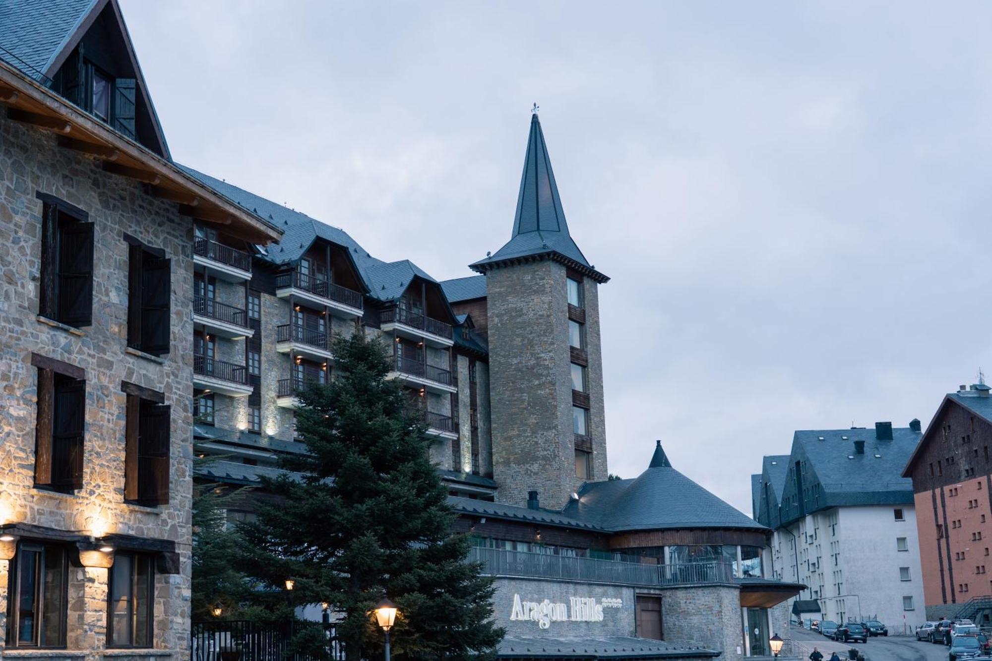 Snoe Aragon Hills Hotell Formigal Eksteriør bilde