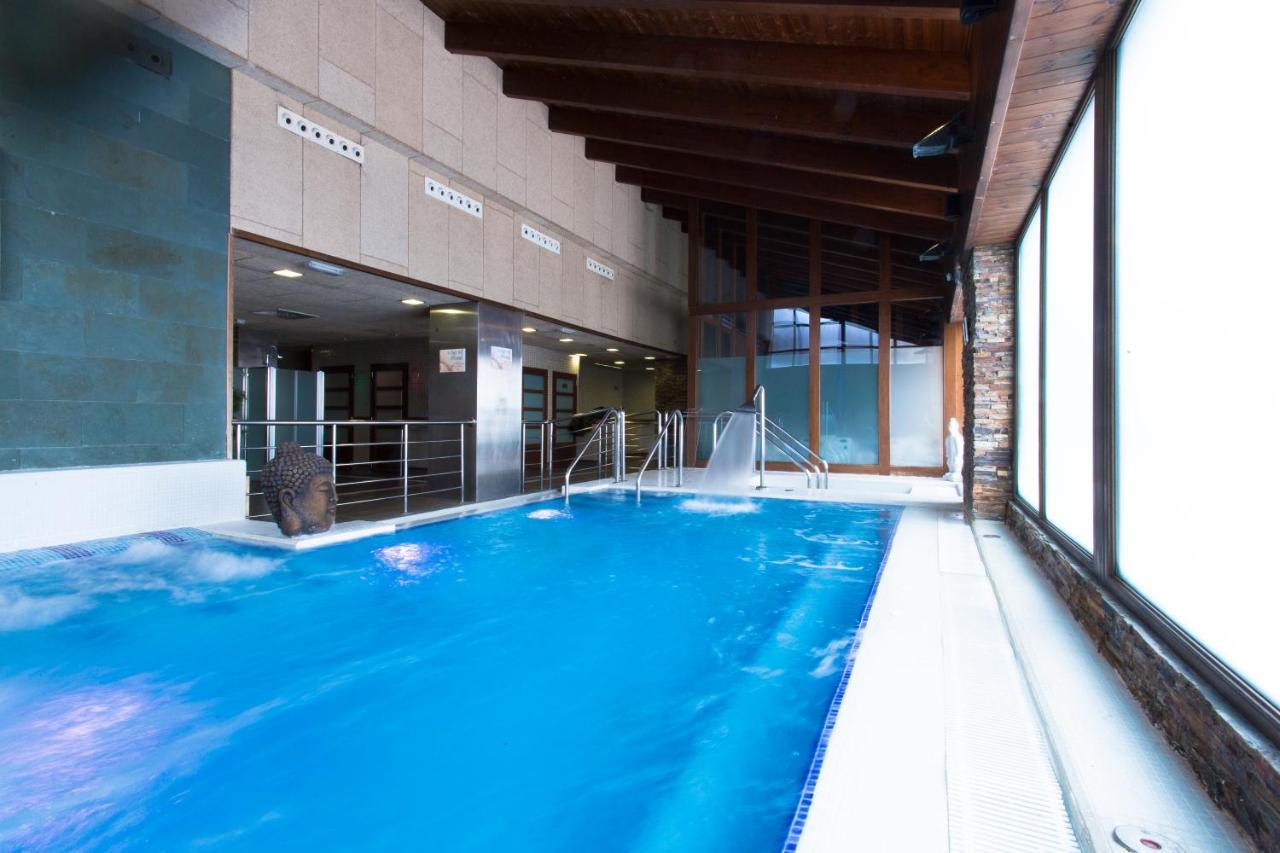Snoe Aragon Hills Hotell Formigal Eksteriør bilde