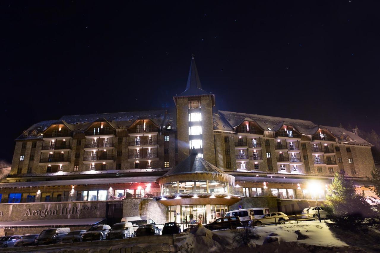 Snoe Aragon Hills Hotell Formigal Eksteriør bilde