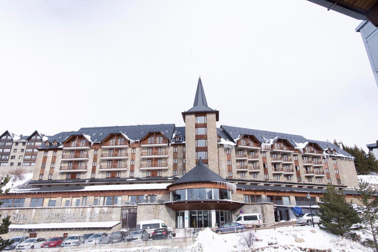 Snoe Aragon Hills Hotell Formigal Eksteriør bilde